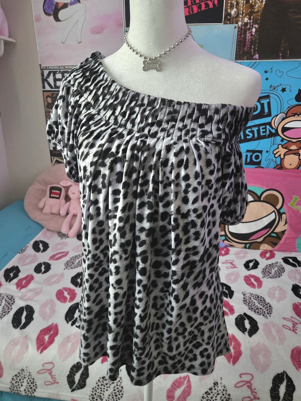 Y2k black & white leopard print off the shoulder top - Picture 3 of 5